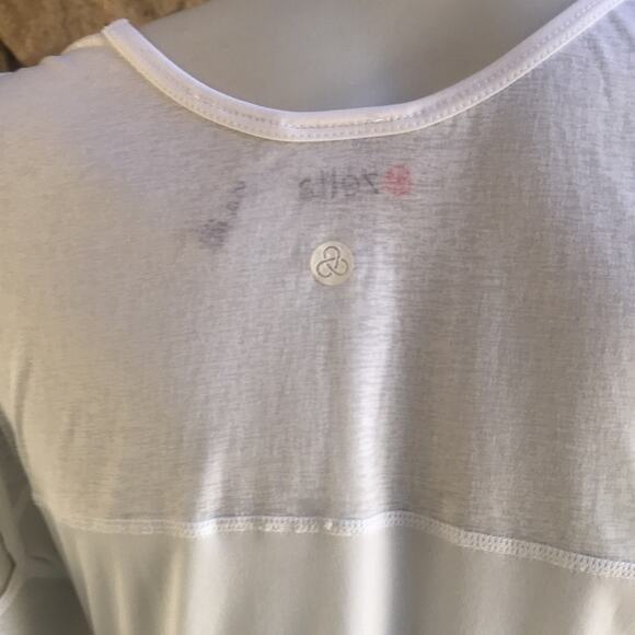 Zella White Cold Shoulder Sheer Long Sleeve Athletic Top Women's Size Small - Picture 4 of 7